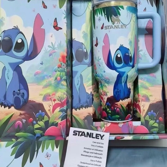 Stanley Quencher H2.0 Tumbler with lilo & stitch - Picture 4 of 4